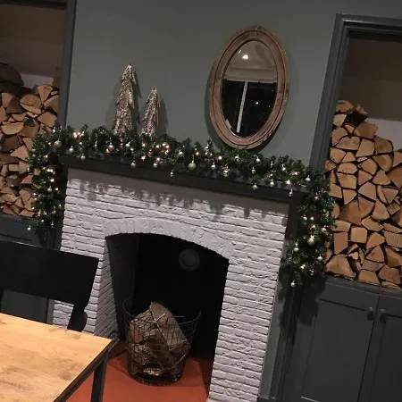 Restaurant In D'ouwe Peel Отель Хеленавен
