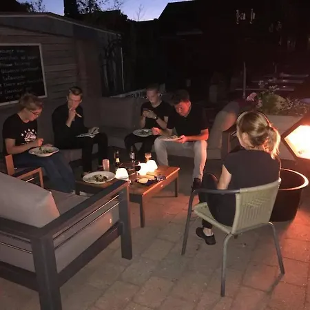 Restaurant In D'ouwe Peel Хеленавен